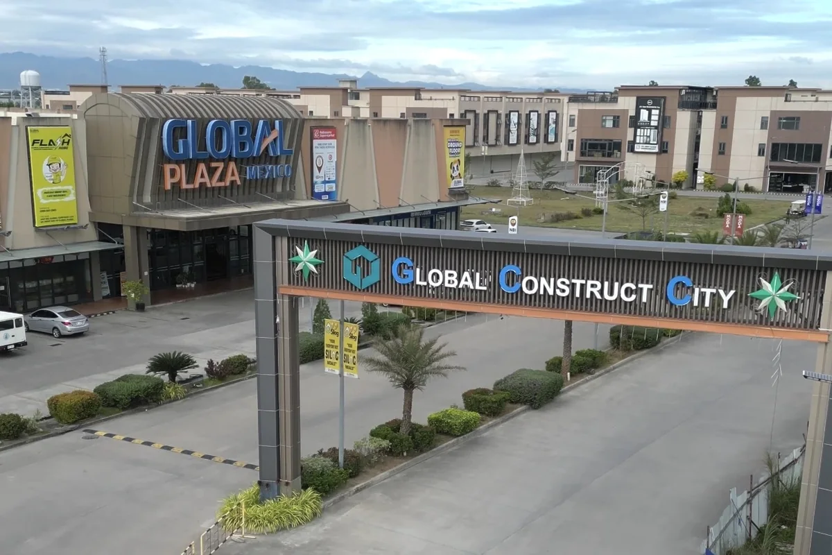 Global Construct City main entrance in Mexico, Pampanga